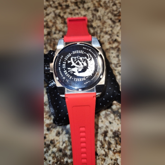 Diesel Men's Overflow Chronograph Gunmetal and Red Silicone Watch - Picture 6 of 7